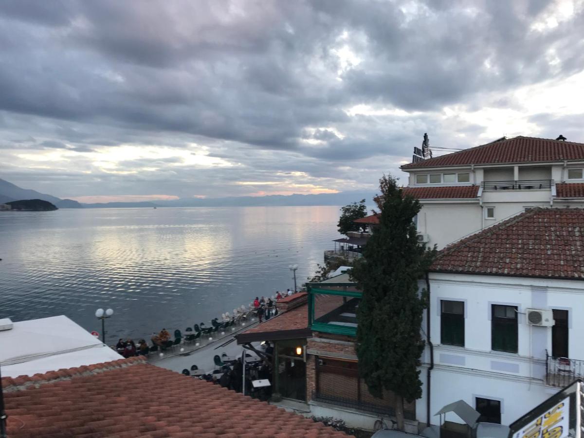 Port Villa Охрид Екстериор снимка