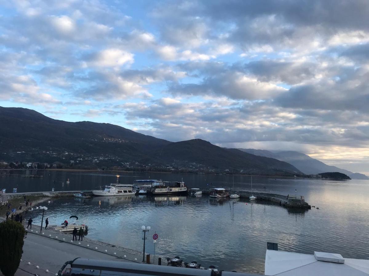 Port Villa Охрид Екстериор снимка